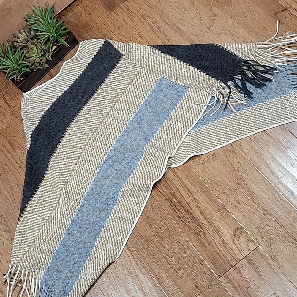 Serape Style Poncho - Picture 9 of 14